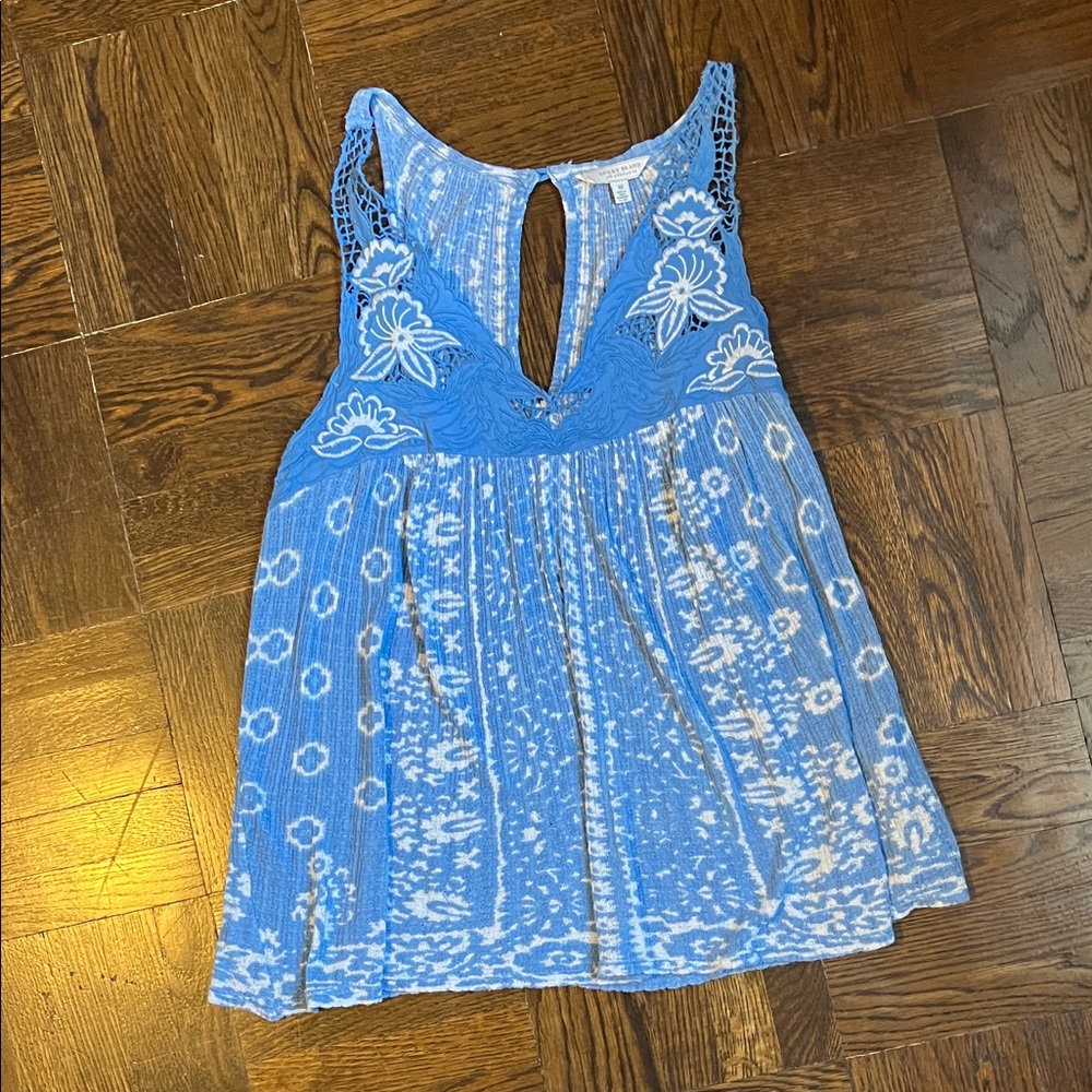Lucky Brand Blue and White Sleeveless Blouse